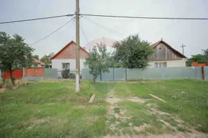 De vânzare casă cu 3 camere și teren 3205 mp în Sânnicolau Român