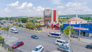 Oportunitate: Hotel cu 24 Camere de Vânzare - Centru Bârlad - imagine 3