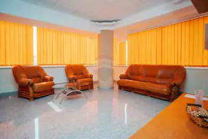 Oportunitate: Hotel cu 24 Camere de Vânzare - Centru Bârlad - imagine 17