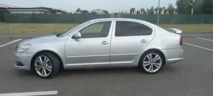 Skoda octavia RS, DSG, Xenon, Navigatie - imagine 4 Skoda octavia RS, DSG, Xenon, Navigatie - imagine 4