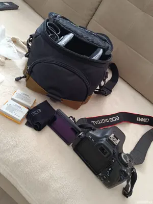 Vand Canon 600d cu accesorii - imagine 3