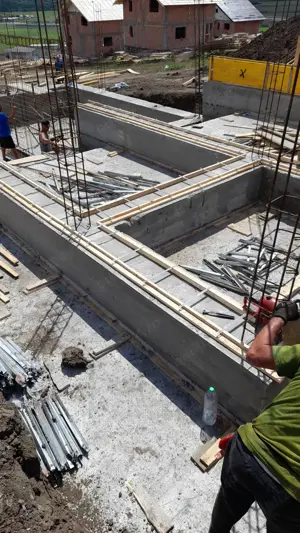 Construcții interioare și exterioare  - imagine 2