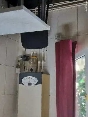 Proprietar vand apartament cu 4 camere , strada Covasna , sector 4 , cu centrala termica  - imagine 7