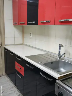 Proprietar vand apartament cu 4 camere , strada Covasna , sector 4 , cu centrala termica  - imagine 8