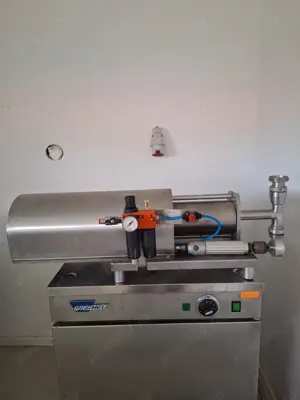 Dozator continuu pentru produse lactate - Model DC