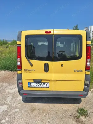 Renault trafic 2.0 litri an2008, 8+1 locuri - imagine 8