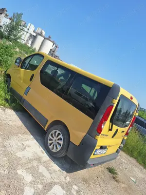 Renault trafic 2.0 litri an2008, 8+1 locuri - imagine 6