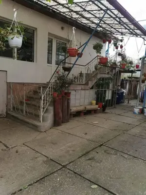 vand casa mare cu spatiu comercial