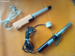 2 aparate placi de coafat defecte 