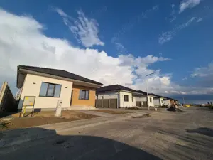 Vila NOUA individuala, 4 camere in Via Carmina, Arad, comision 0