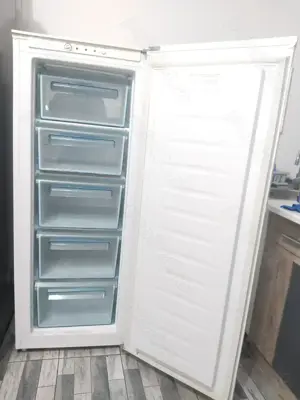 Congelator Zanussi ZFU719EW, 168 l, 5 Sertare, Clasa A+, H 125 cm, Alb