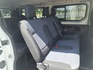 Opel Vivaro 8+1 locuri - imagine 7