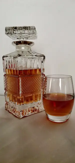 Vând Coniac de casă din vin 