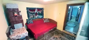 Casă cu 6 camere și 600 mp teren în comuna Ivești - imagine 9
