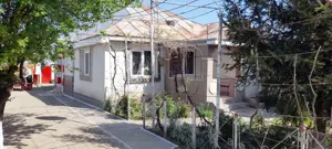 Casă cu 6 camere și 600 mp teren în comuna Ivești - imagine 2