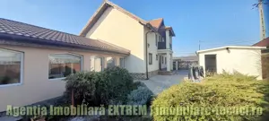 Vilă cu 8 camere şi 700 mp în com. Matca, jud. Galaţi - imagine 2