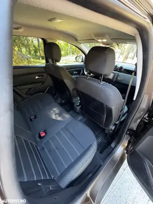 Dacia Duster 1.5 Blue dCi Prestige - imagine 8