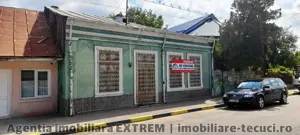 Casă de cărămidă cu 7 camere și 500 mp teren, în Mun Tecuci