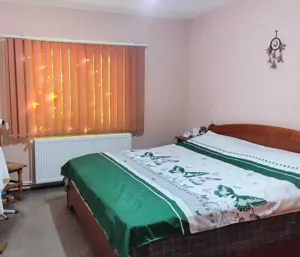 Vând casă în Techirghiol, zonă liniștită. - imagine 4