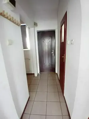 Garsoniera de inchiriat, zona centrala. - imagine 3