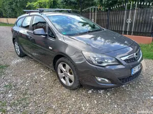 opel astra j 2012 1.7  110 cai