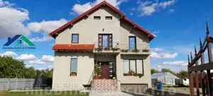 Vand casa cu 5 camere 4500 mp teren, iaz cu populat cu pește în Tecuci