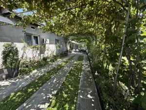 Casă de vânzare în Costeștii din Vale - imagine 2