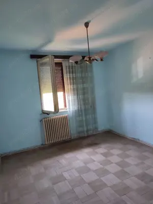De vânzare : apartament cu 2 camere, 43 m2, Hunedoara, Micro 4, bloc din cărămidă. Centrală pe gaz.