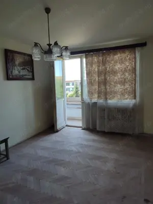 De vânzare : apartament cu 2 camere, 43 m2, Hunedoara, Micro 4, bloc din cărămidă. Centrală pe gaz. - imagine 3