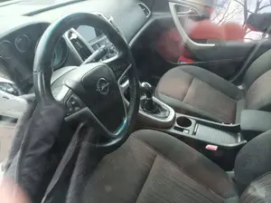 Opel Astra J Sports Tourer - imagine 5