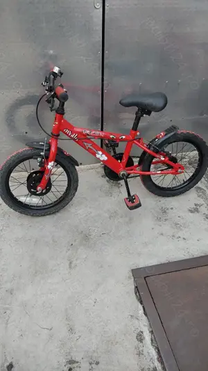 Vind bicicleta in stare foarte buna cu roti de 16 inch 