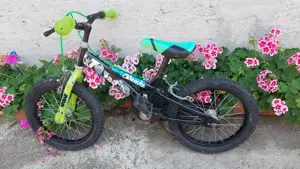 Vind bicicleta pentru băieți in stare foarte buna 