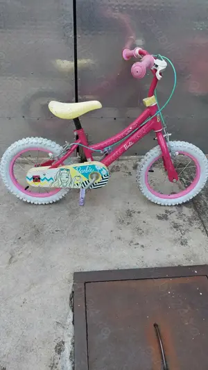 Vind bicicleta pentru fete in stare foarte buna 