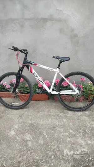 Vind bicicleta APOLLO EVADE în stare foarte buna  - imagine 4