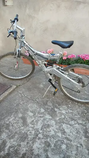 Vind bicicleta pentru adulți cu roti de 26 inch  - imagine 4