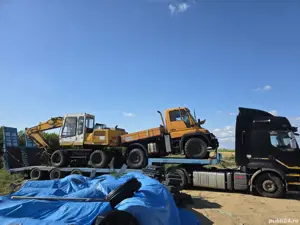 excavator pe roti liebherr a900  - imagine 2