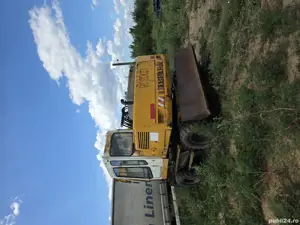 excavator pe roti liebherr a900  - imagine 3