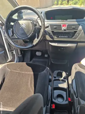 Citroen C4,7locuri,Automat,2litri benzin ,motor aspirant. - imagine 4
