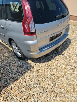 Citroen C4,7locuri,Automat,2litri benzin ,motor aspirant. - imagine 5