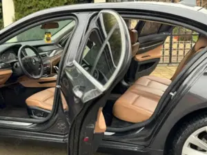 BMW 730 2010 - imagine 3