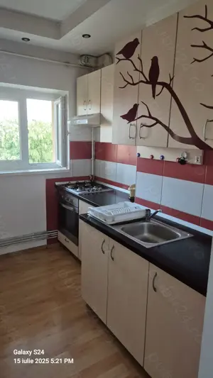 Închiriez garsoniera zona Tractorul