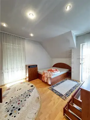 GIROCULUI - Casa individuala - Piscina incalzita si sauna - Garaj - Teren 657mp - imagine 9