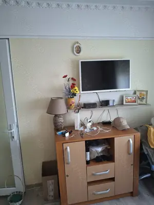 Vand apartament 2 camere - imagine 8