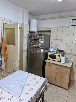 Casa S+P+E, garaj, pretabila - locuinta, clinica, birouri - Ultracentral - imagine 3 Casa S+P+E, garaj, pretabila - locuinta, clinica, birouri - Ultracentral - imagine 3