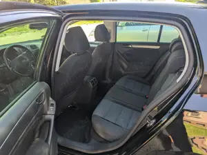 Vand Wolkswagen Golf 1.6 - imagine 2