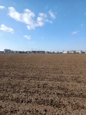 Teren intravilan langa parcul care se va construi langa Parohie - imagine 2