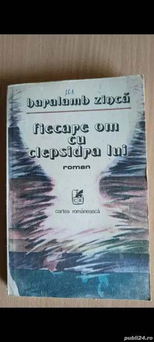 Fiecare om cu clepsidra lui