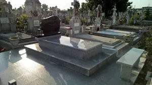 Loc de veci proprietate si cavou Cimitir Eternitatea, Roman, Neamt - imagine 2