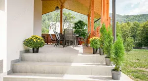 Vând 2 case de vacanță pe malul Lacului Paltinu - imagine 4