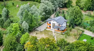 Vând 2 case de vacanță pe malul Lacului Paltinu - imagine 10